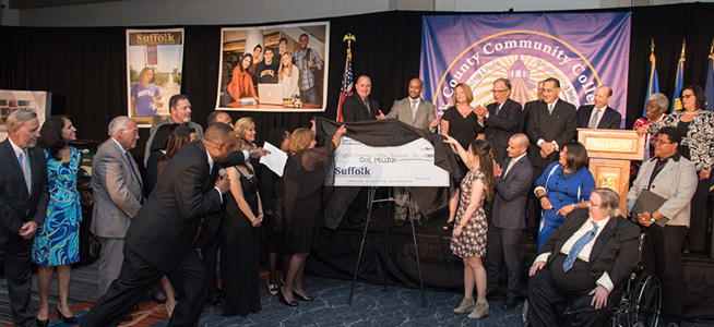 PHOTOS: Suffolk Receives Largest Gift From an Alumnus at Gala