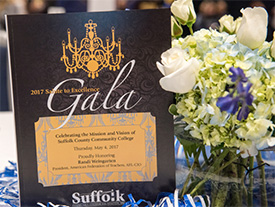 Suffolk Gala Honors Randi Weingarten, AFT President